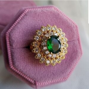 Swarovski Elements 18k Gold Plated Oval Emerald Green Flower Halo Ring NWT